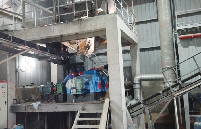米石制砂機生產現場 